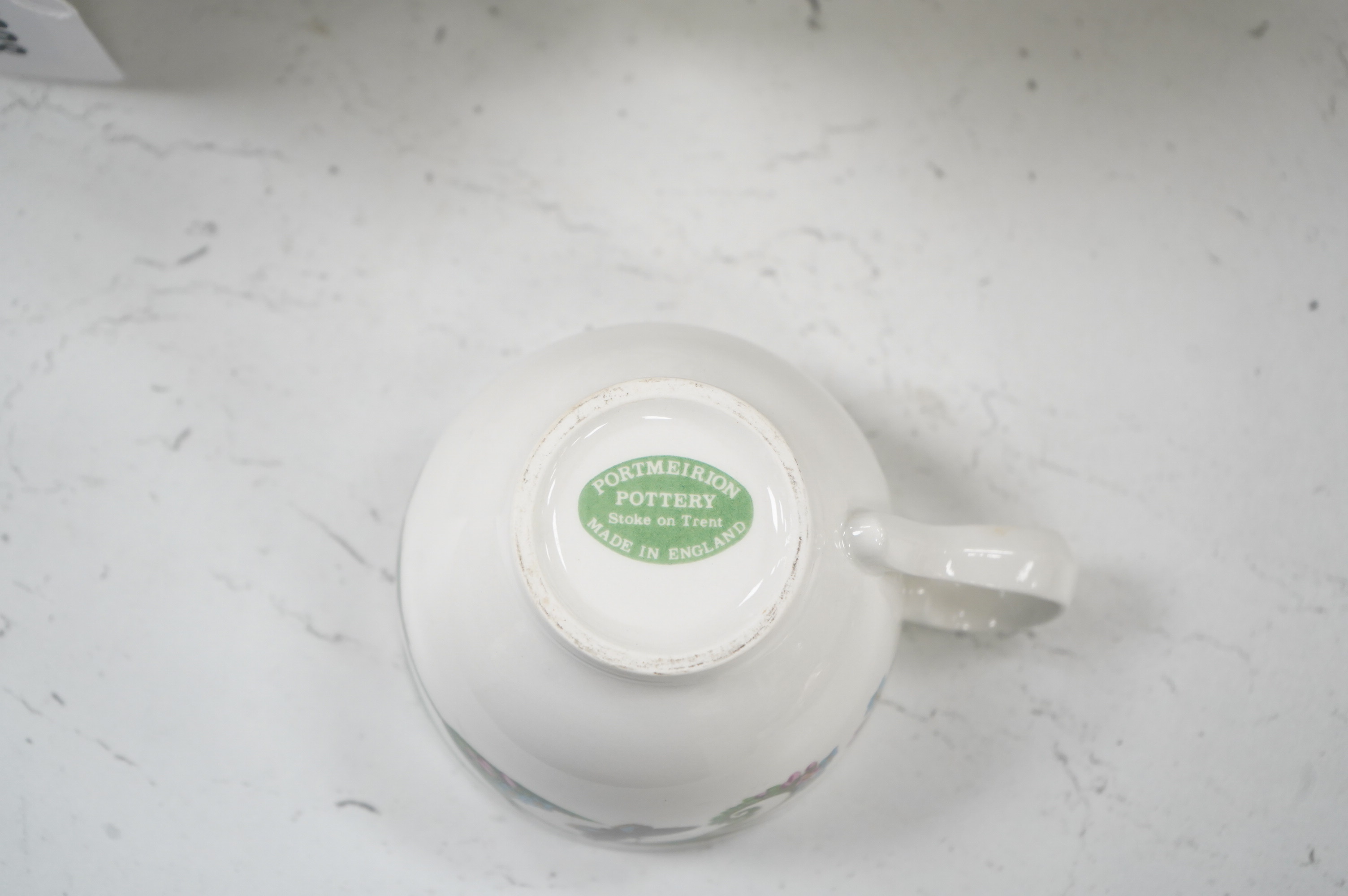A large quantity of Portmerion Botanic Garden dinner and tea wares to include graduated bowls, dinner plates and side plates